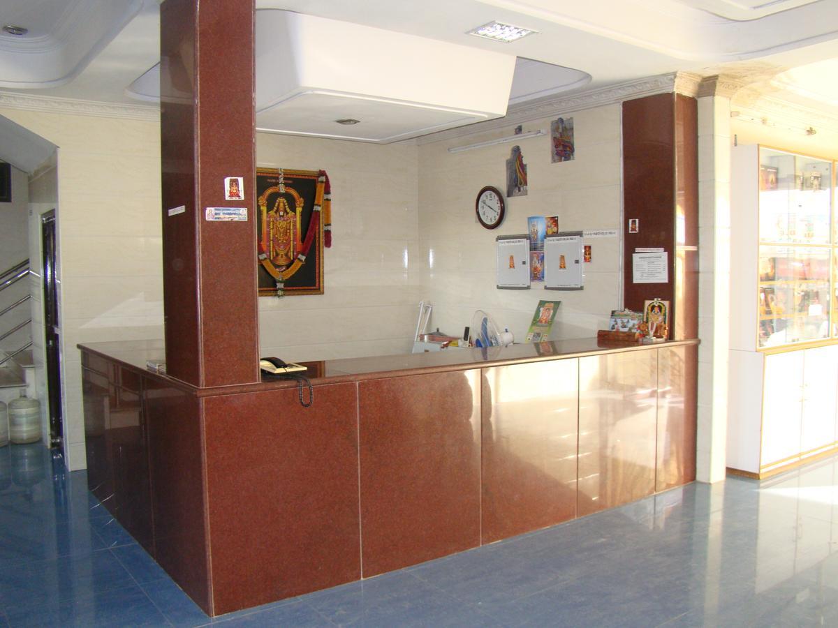 Sreeniketanam Lodge Mādhavaram Eksteriør billede